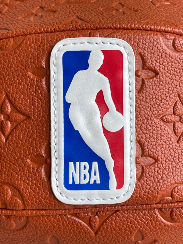 l0*is V*t0n lvxnba ball in basket