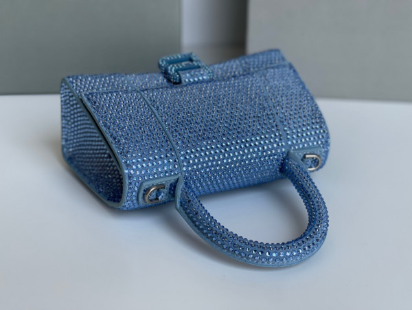 Ba*len*cia*ga hourglass