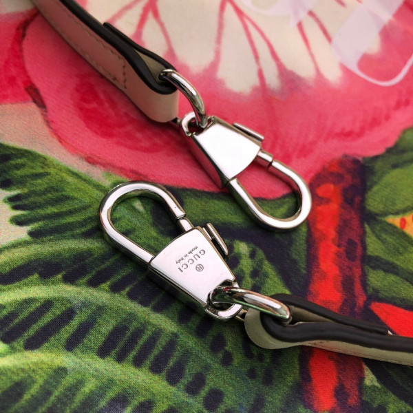 G*u*i zumi small top handle bag