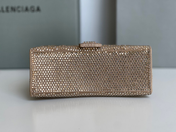 Ba*len*cia*ga hourglass