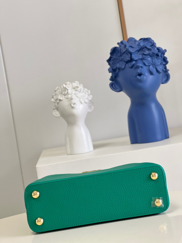 l0*is V*t0n capucines bb