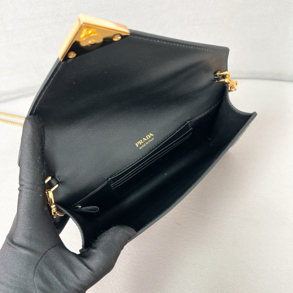 Pra*a patent leather mini-bag-20*11.5cm
