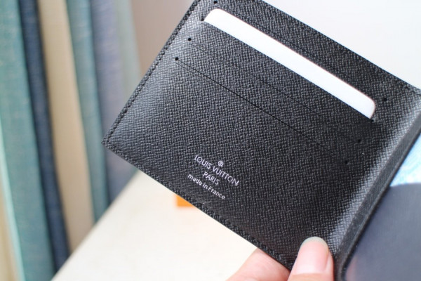 l0*is V*t0n amerigo wallet