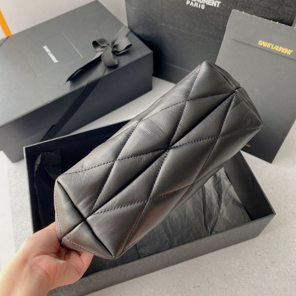 Y*L sade pouch in quilted lambskin