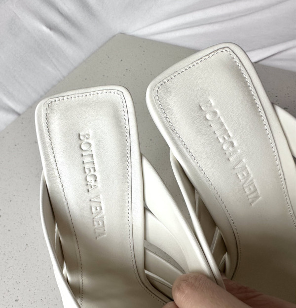 bo*te*ga Ve*ne*ta alfie mule