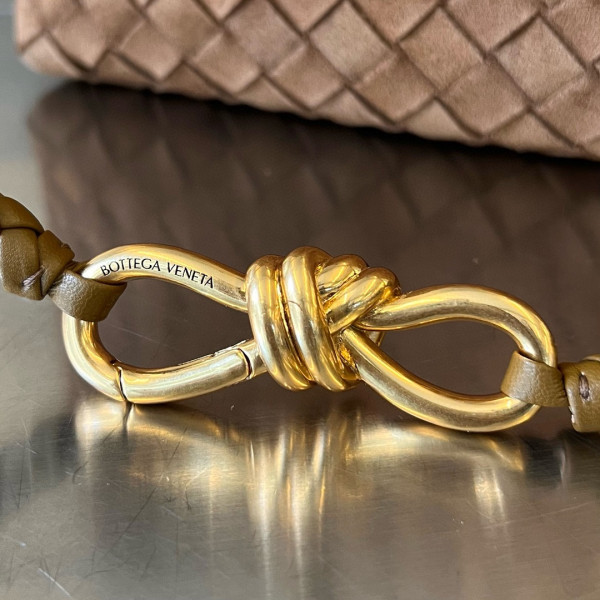 bo*te*ga Ve*ne*ta small andiamo-25*22*10.5cm