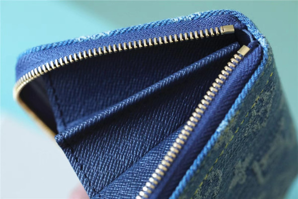 l0*is V*t0n zippy coin purse