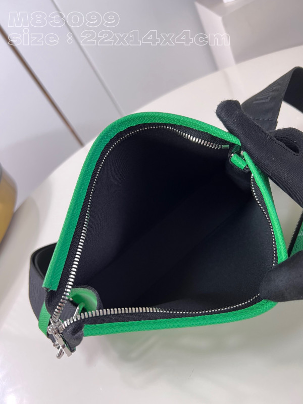 l0*is V*t0n gaston wearable wallet -22*14.5*4.5cm