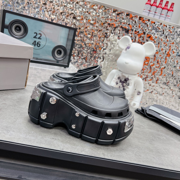 ba*len*cia*ga✖️Cr*0*s sandals