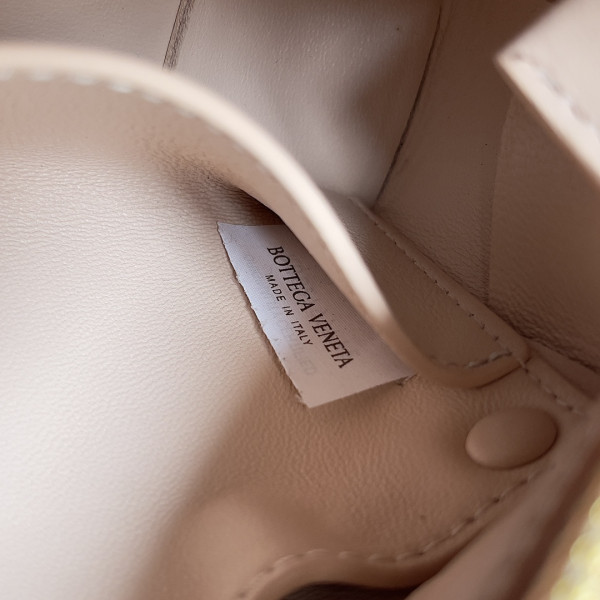 bo*te*ga Ve*ne*ta brick cassette-24*20*10cm