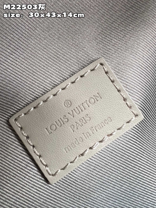 l0*is V*t0n takeoff backpack