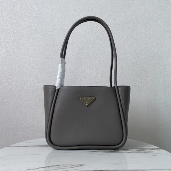 Pra*a medium leather handbag-25*18.5*12.5cm