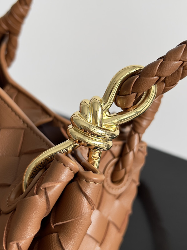 bo*te*ga Ve*ne*ta andiamo parachute small shoulder bag