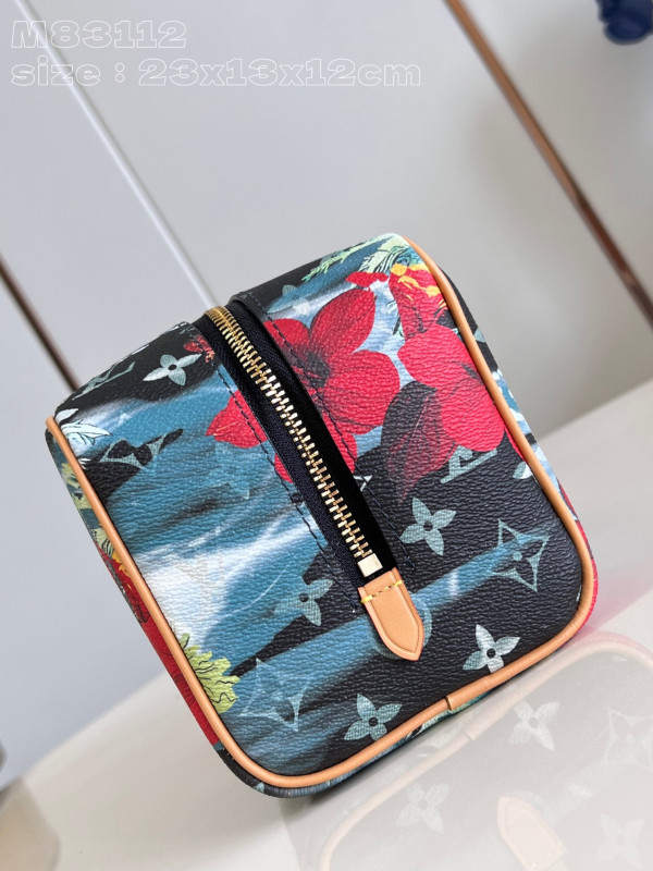 l0*is V*t0n locker dopp kit bag-23*13*12cm