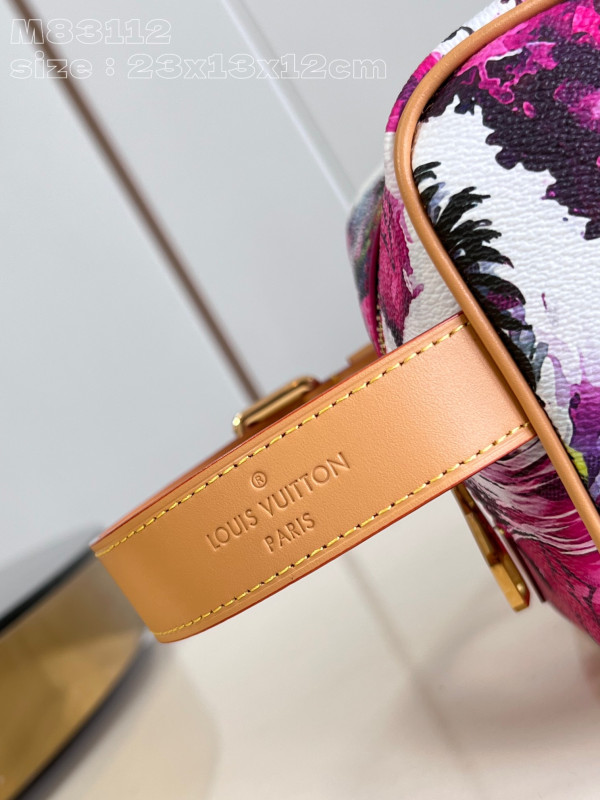 l0*is V*t0n locker dopp kit bag-23*13*12cm