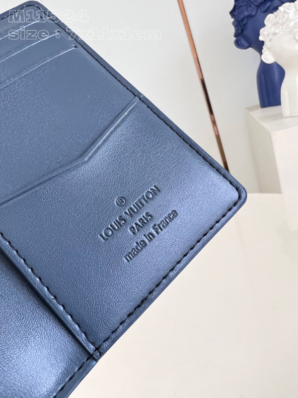 l0*is V*t0n pocket organizer-7.5*11.1*1 cm