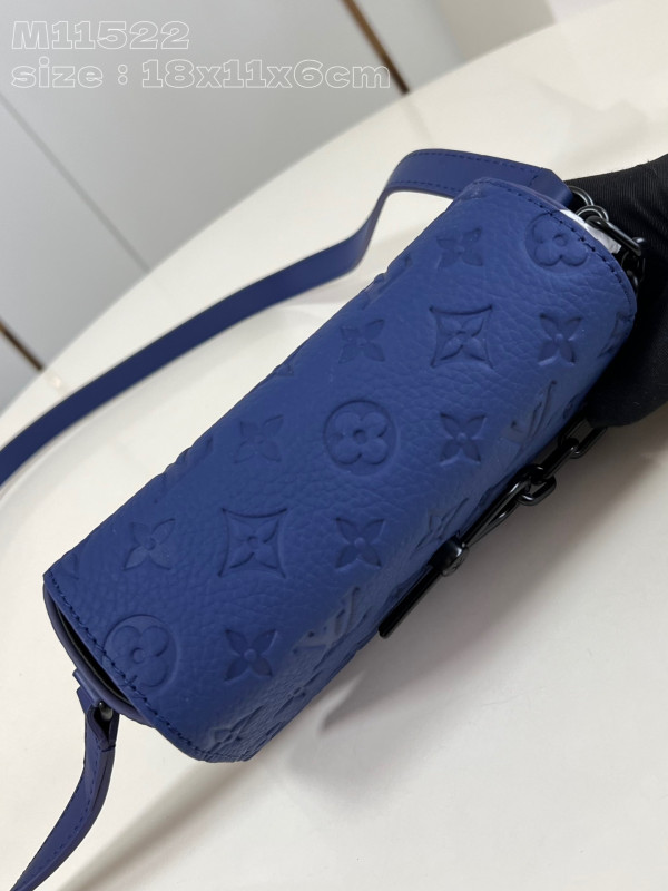 l0*is V*t0n steamer wearable wallet-18*11*6.5cm