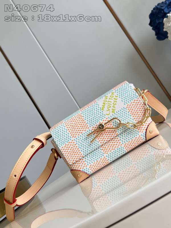 l0*is V*t0n steamer wearable wallet-18*11*6.5cm