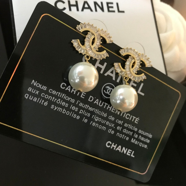 CL EARRINGS
