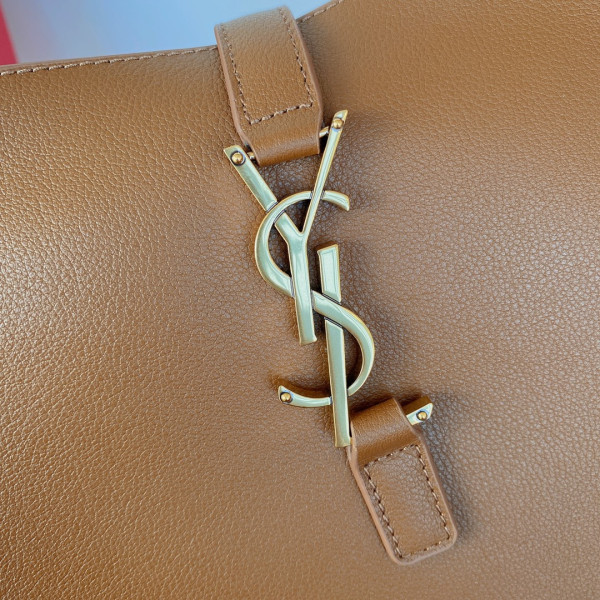 Y*L le 5 À 7 large soft hobo bag - 30x31x13cm