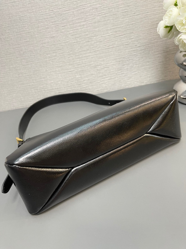 Pra*a aimée medium shoulder bag