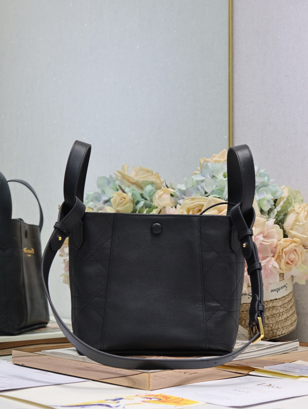 Diro Small Signature Bucket Bag - 21*19*11CM