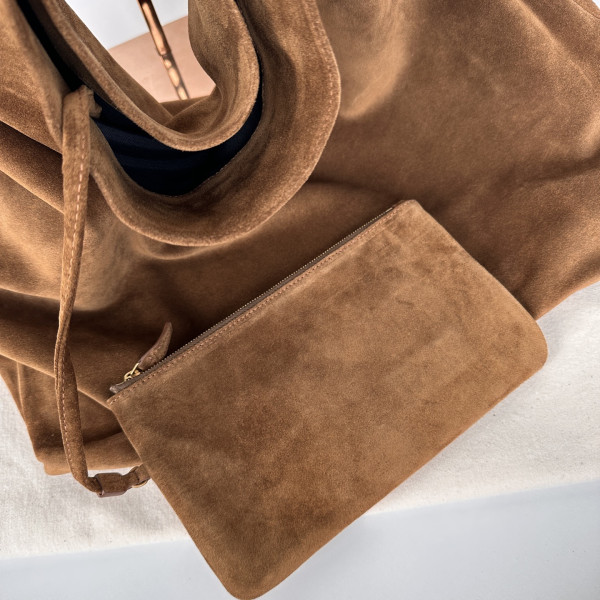 Y*L amalia in suede - 40×50×1cm