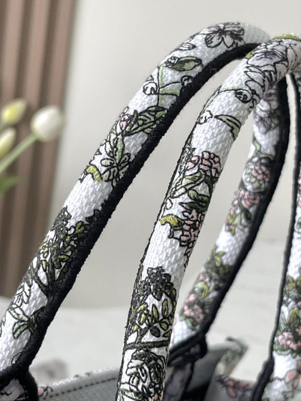 SMALL DIRO BOOK TOTE-26CM