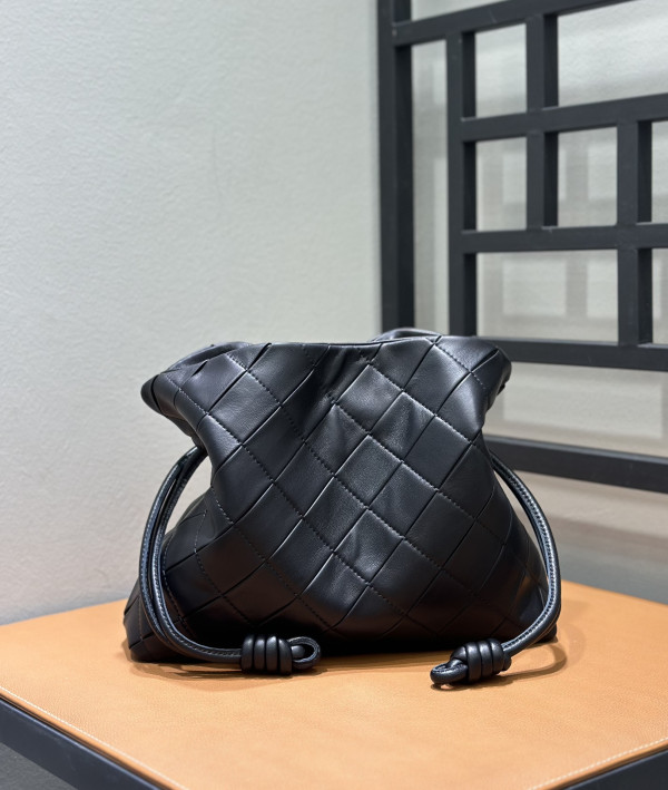 Lowee Flamenco purse - 30*24.5*10cm