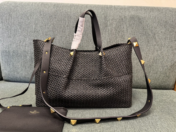 VALENTINO MEDIUM STRAW SUMMER TOTE