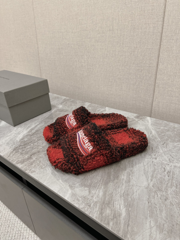 Ba*len*cia*ga slides