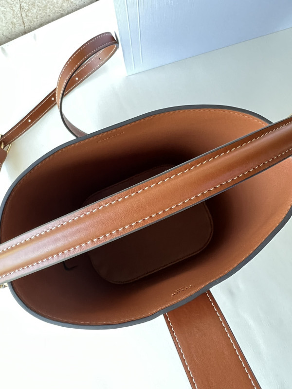 Ce**e small bucket l0*ise in smooth calfskin - 16-19-12cm
